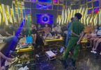 Karaoke đông khách mới khai trương ở Bình Dương, 19 nam nữ dùng ma túy