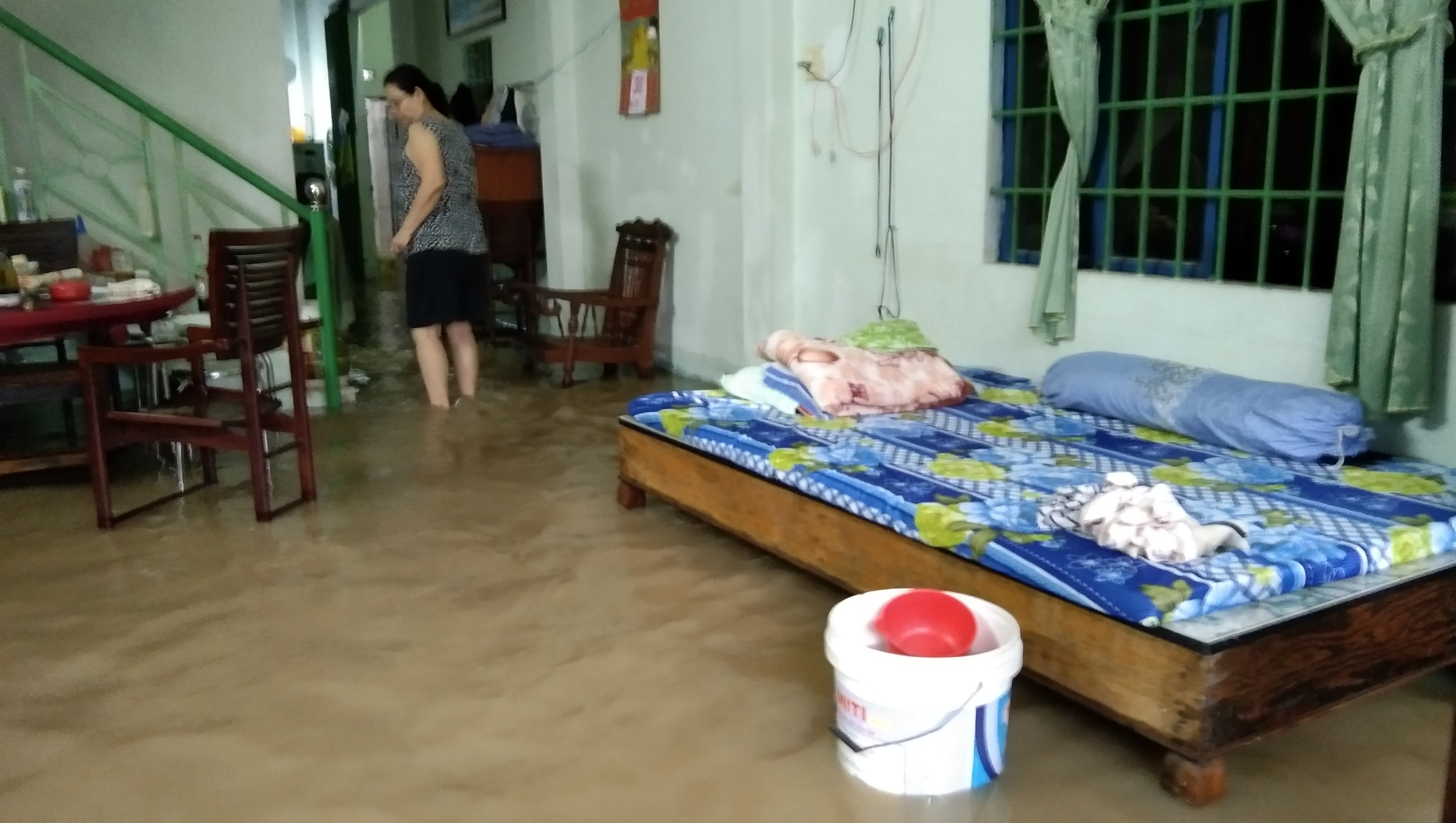 Mưa lũ ở Phú Yên làm 4 người chết, TP Tuy Hòa bị nước bủa vây