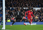 Salah lập cú đúp, Liverpool đè bẹp Everton