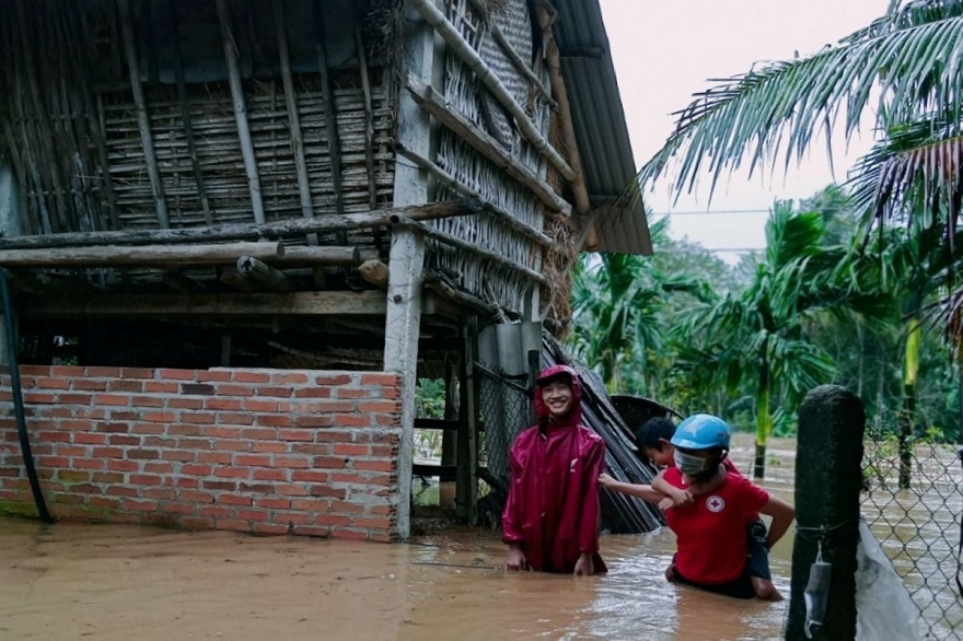 Tái diễn mưa lũ lịch sử, nhiều người thiệt mạng, hàng ngàn ngôi nhà ngập sâu