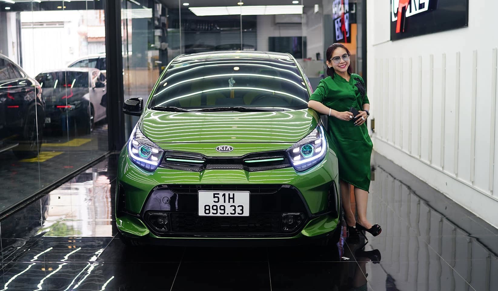 Nghệ sĩ cải lương Bình Tinh chi 230 triệu đồng độ Kia Morning