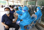 Vietnam starts giving booster COVID-19 vaccine shots in December