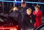 'Đại quân lễ' chia tay bà Merkel