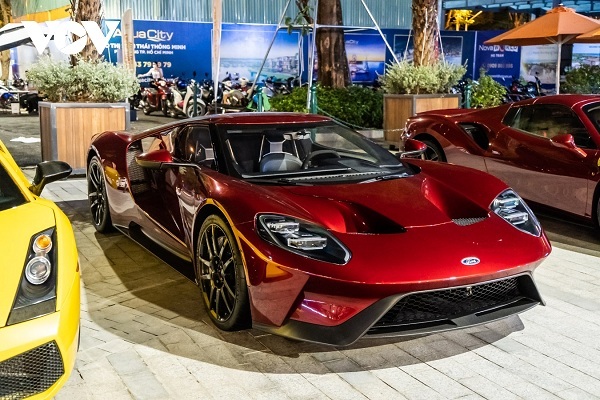 Cận cảnh Ford GT triệu đô tại Việt Nam