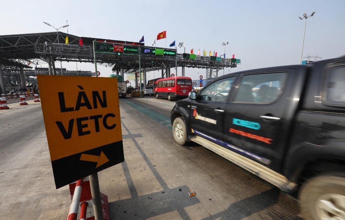 Bộ GTVT chọn một số đường cao tốc chỉ thực hiện thu phí không dừng