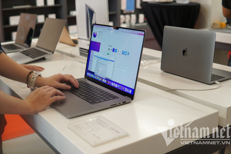 MacBook Pro 14-inch 2021 officially opened for sale in Vietnam