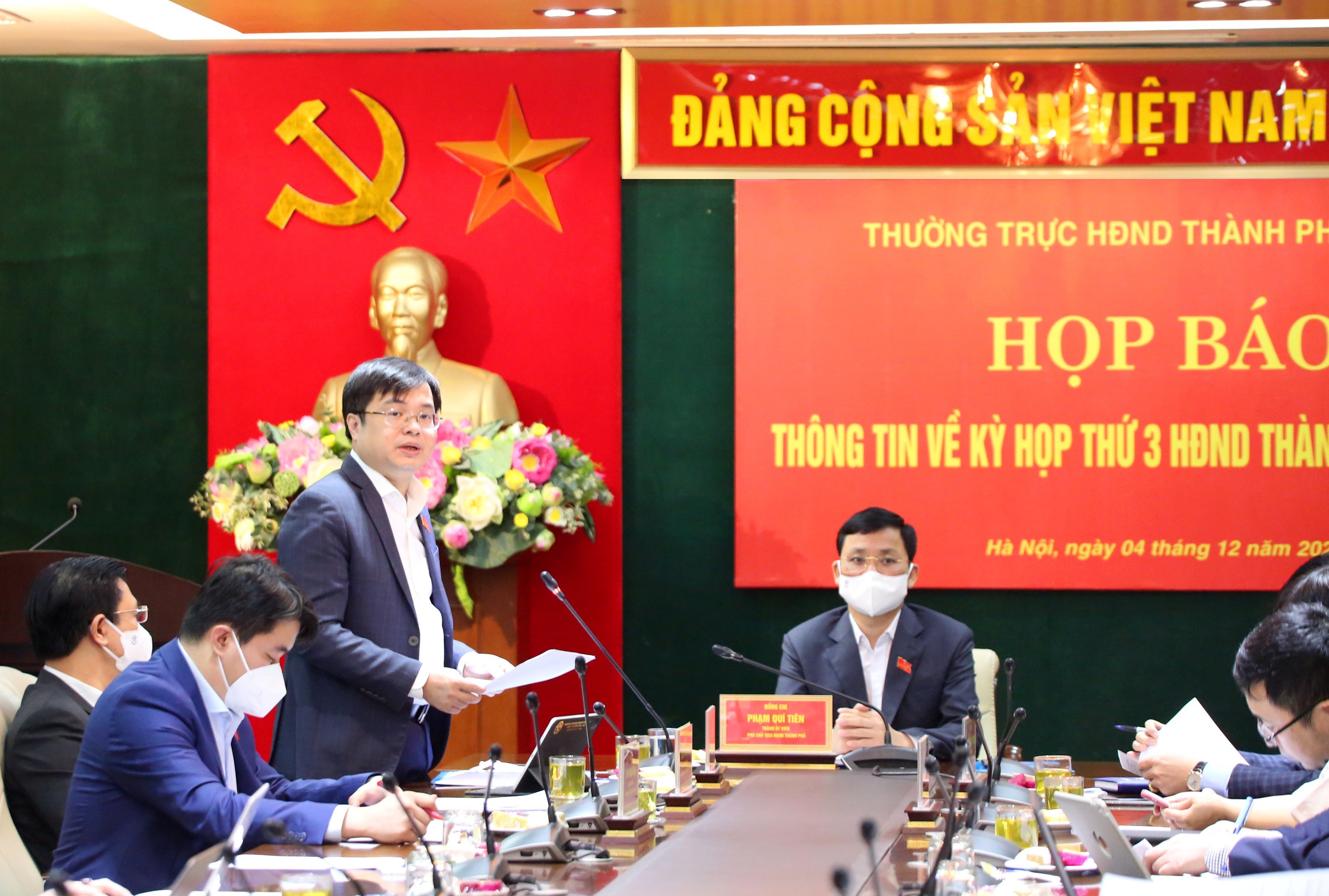 Chủ tịch Hà Nội sẽ trả lời chất vấn về việc phòng, chống dịch Covid-19