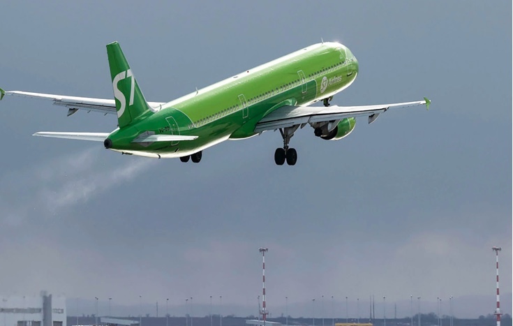 Hành khách kể lại 5 giờ kinh hoàng trên chuyến bay bão táp