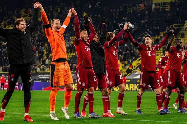 Lewandowski chói sáng, Bayern thắng kịch tính Dortmund