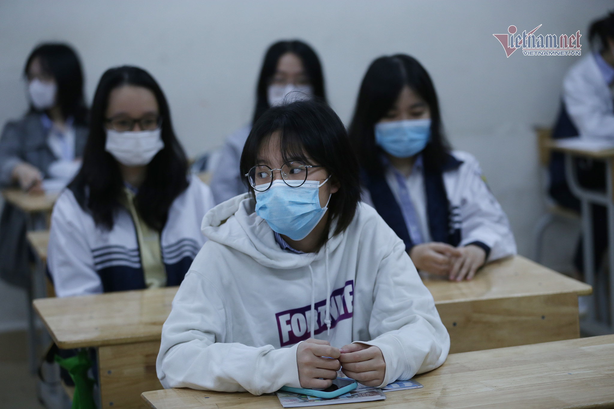 Học sinh Hà Nội nhiều âu lo trong ngày đầu trở lại trường