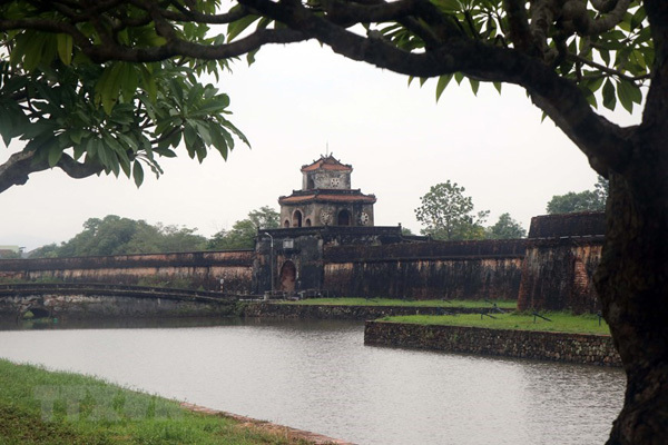 Magnificent beauty of Hue imperial city's gates