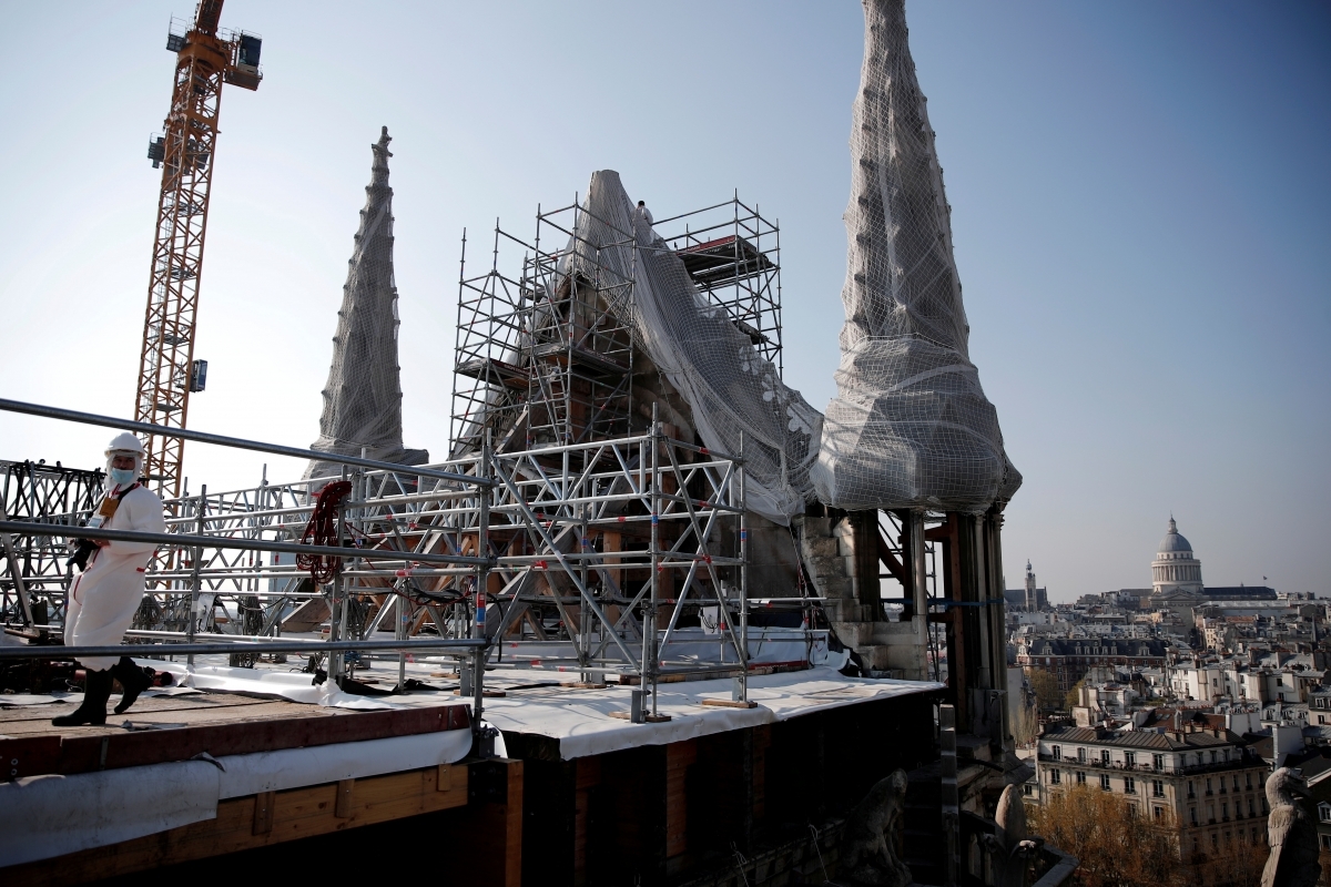 Người Pháp bức xúc vì nhà thờ Đức Bà được tu sửa như 'lâu đài Disney'