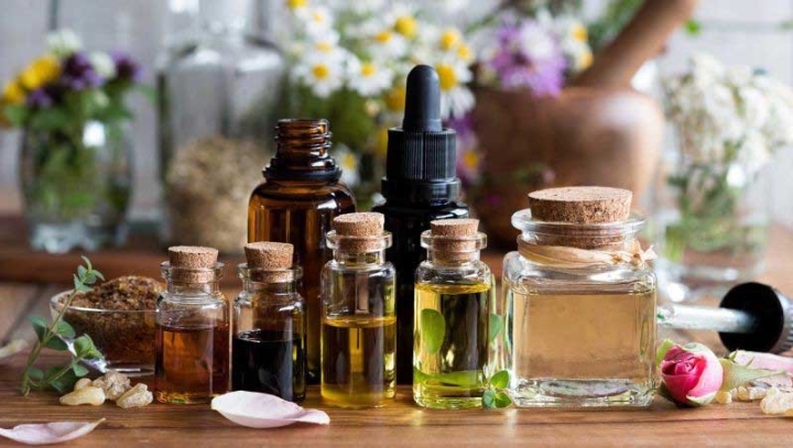 Loạn giá tinh dầu trên thị trường, những lưu ý để tránh mua phải hàng giả