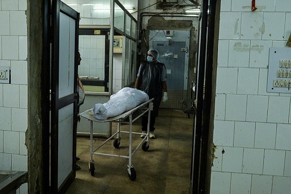 Người đàn ông sống lại sau 7 giờ nằm trong tủ đông nhà xác