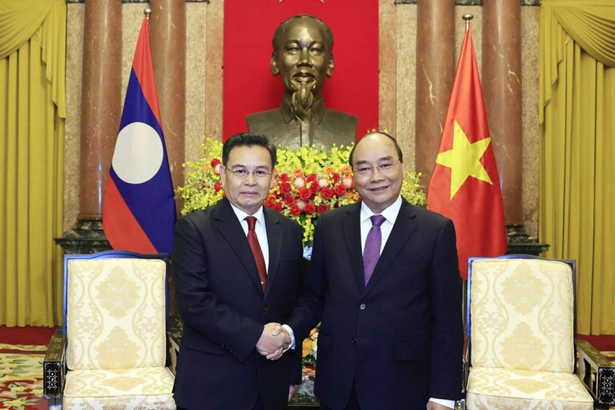 Chủ tịch nước Nguyễn Xuân Phúc tiếp Chủ tịch Quốc hội Lào