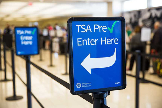 Chuyên gia hàng không chỉ cách qua cửa an ninh 'nhanh như chớp' tại sân bay