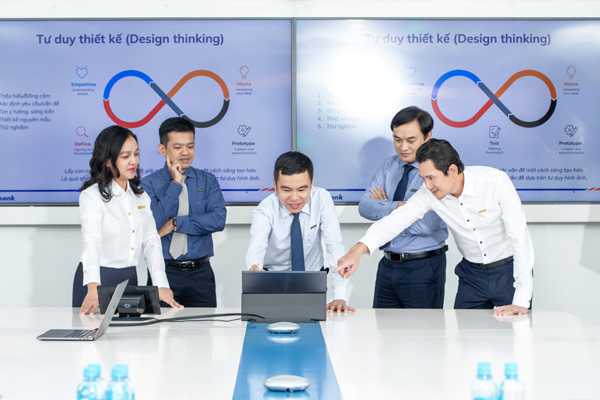 Sacombank tăng tốc chuyển đổi số, khẳng định vị thế ngân hàng bán lẻ đa năng