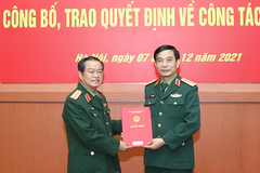 Trao quyết định nghỉ hưu cho sáu tướng lĩnh quân đội