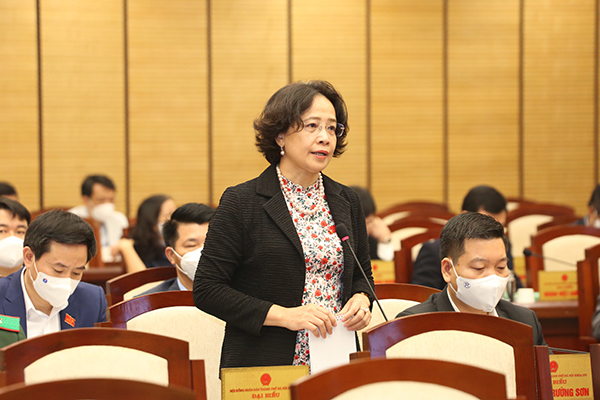 Chống dịch thành công nhưng Hà Nội nhiều khi khiến người dân lúng túng với những quy định