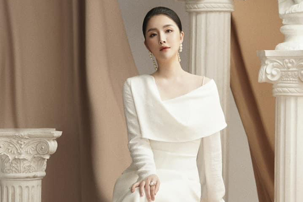 Bà mẹ 3 con bỏ việc ngân hàng, khởi nghiệp với hoa quả nhập khẩu