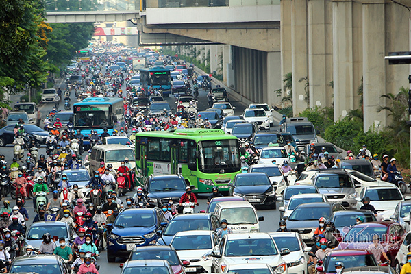 Hà Nội kiểm soát chặt việc xây nhà cao tầng để giảm ùn tắc giao thông