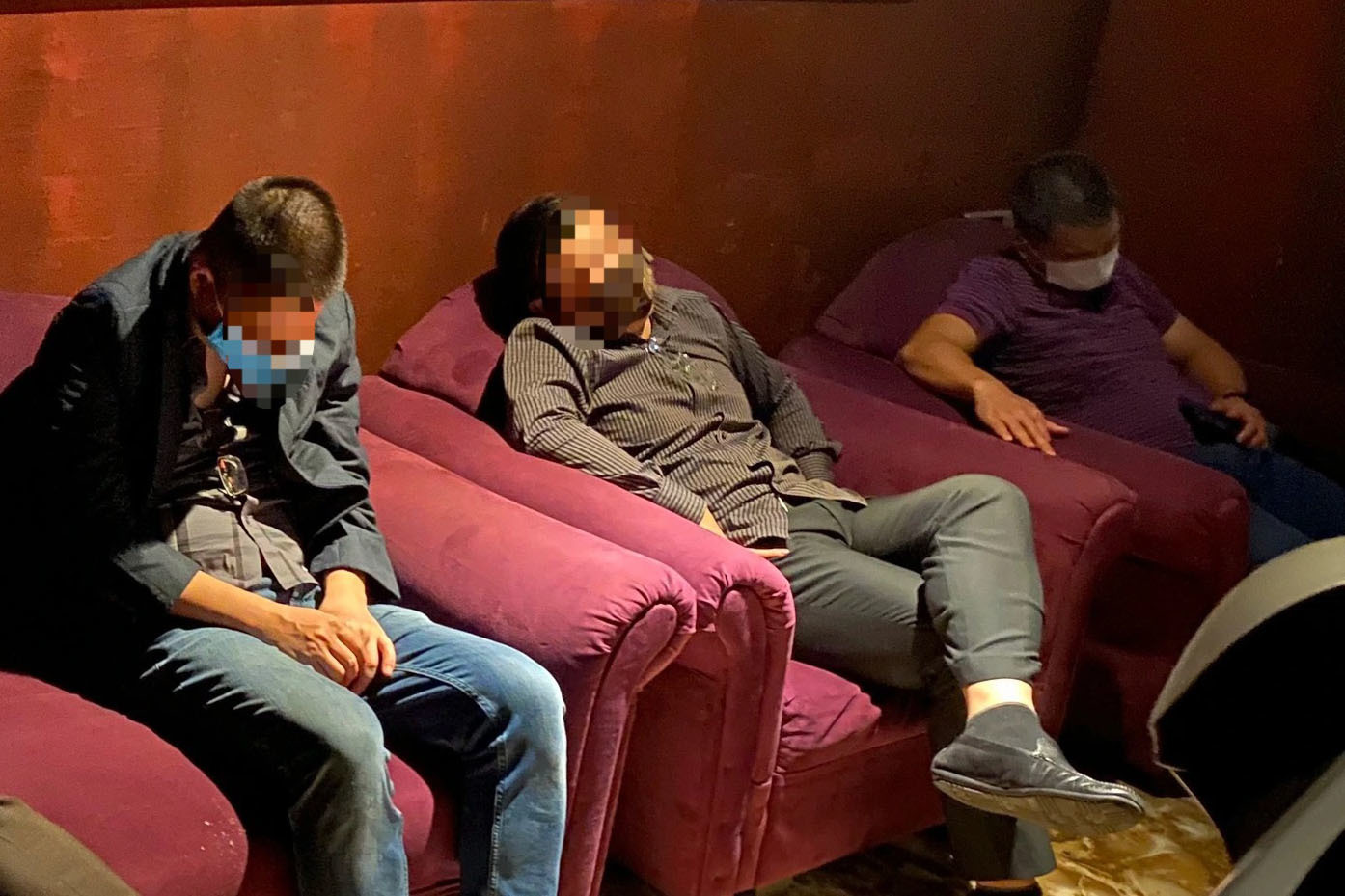 Hà Nội: 126 khách vẫn đang bị cách ly tại nhà hàng Monaza Trần Duy hưng