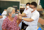 VN plans to secure enough COVID-19 vaccines for booster shots by June 2022, in talks for shots for children aged 5-11