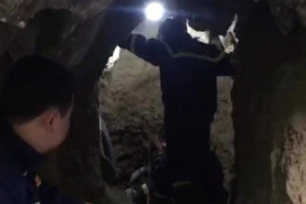 Gần 100 người tìm kiếm 2 nạn nhân mất tích khi đi đào vàng ở Bắc Kạn