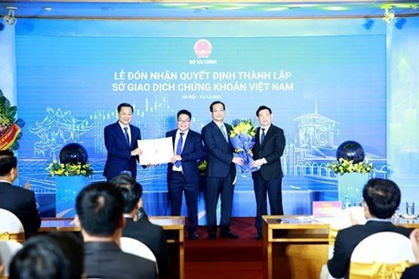 Vietnam Stock Exchange makes debut