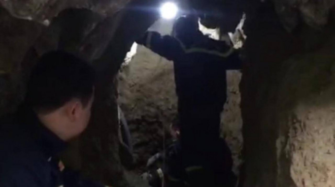 Hai người kẹt trong hang ở Bắc Kạn là do đi tìm kho báu