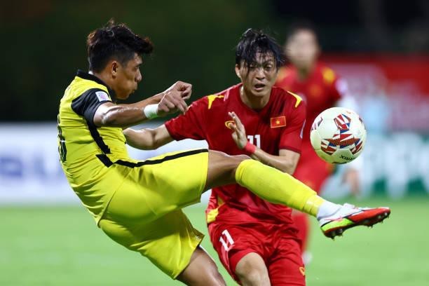 Tuấn Anh nhận Cầu thủ hay nhất trận Việt Nam 3-0 Malaysia