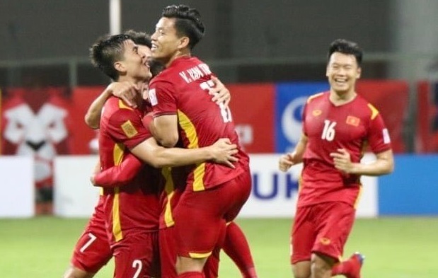 Việt Nam thắng đẹp Malaysia: Từ châu Á về AFF Cup phải thế!