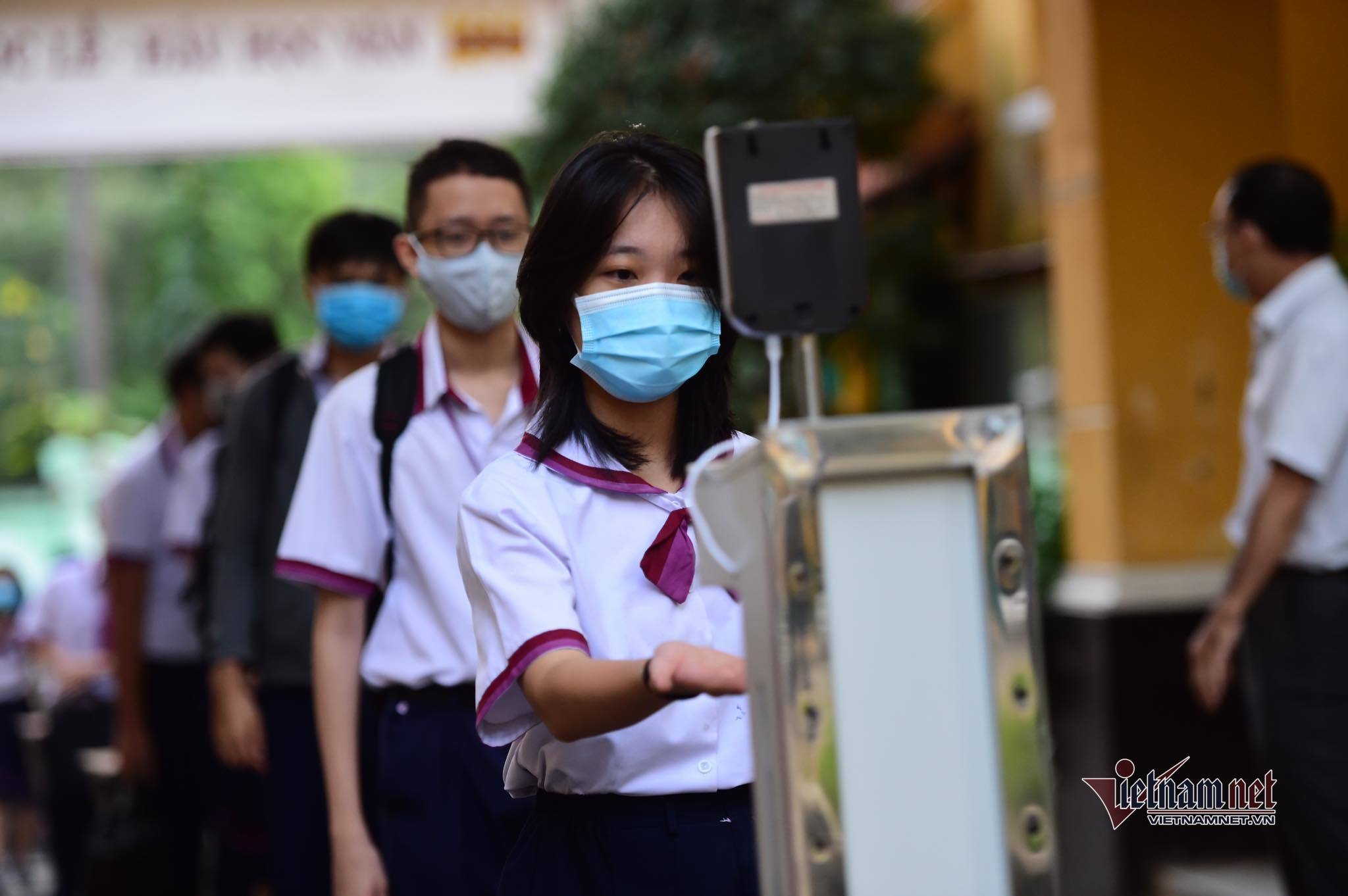 Phát hiện 8 F0 sau 4 ngày học sinh TP.HCM trở lại trường học