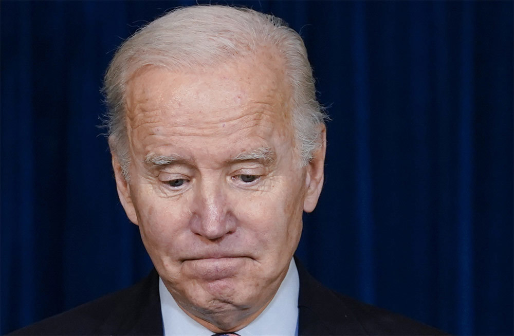 Tỷ lệ ủng hộ ông Biden thấp kỷ lục