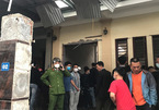 Sau tiếng nổ như bom, một người nhập viện, ngôi nhà 2 tầng 'vỡ toác'