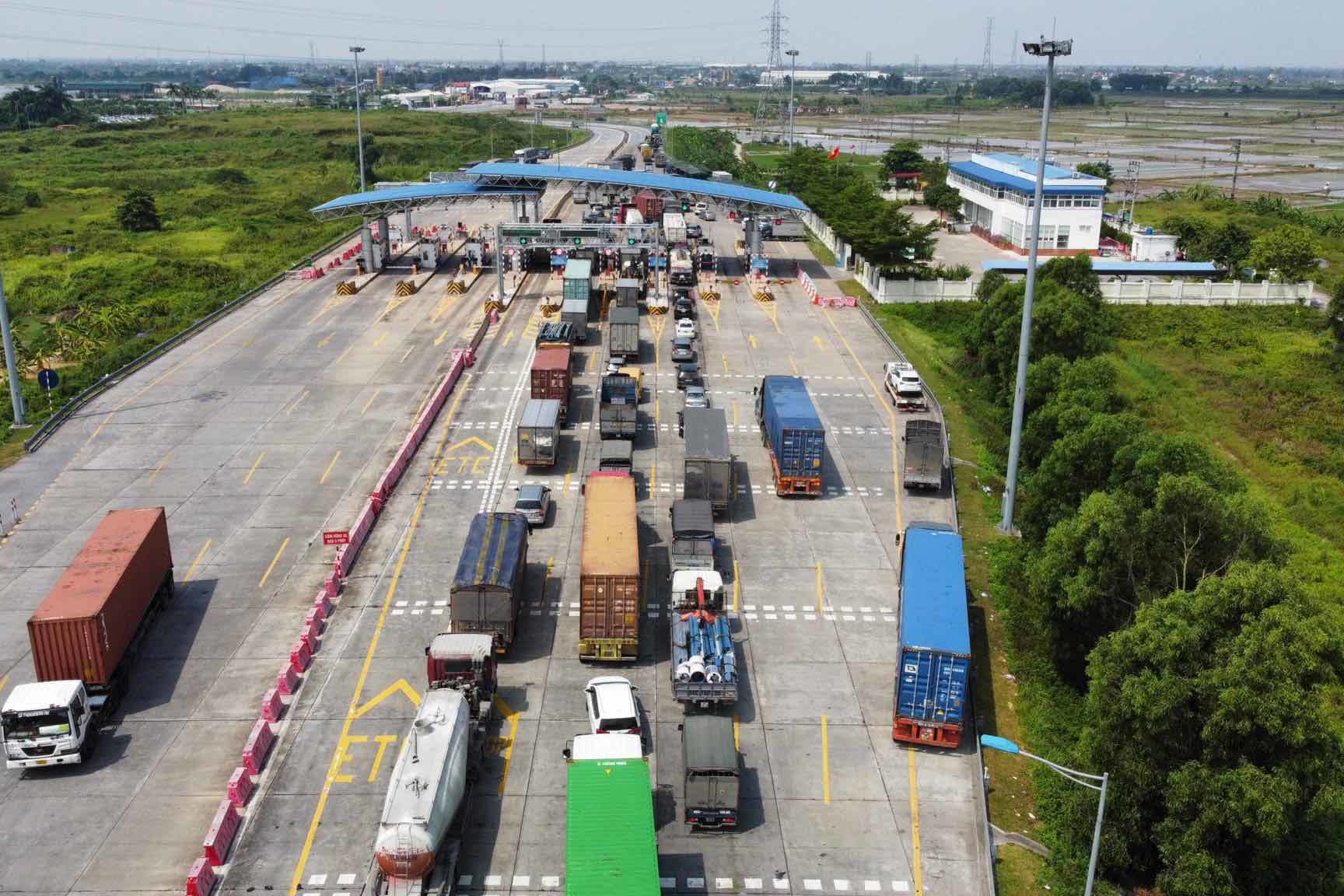 Thời điểm cao tốc Hà Nội – Hải Phòng từ chối xe ô tô không dán thẻ thu phí tự động