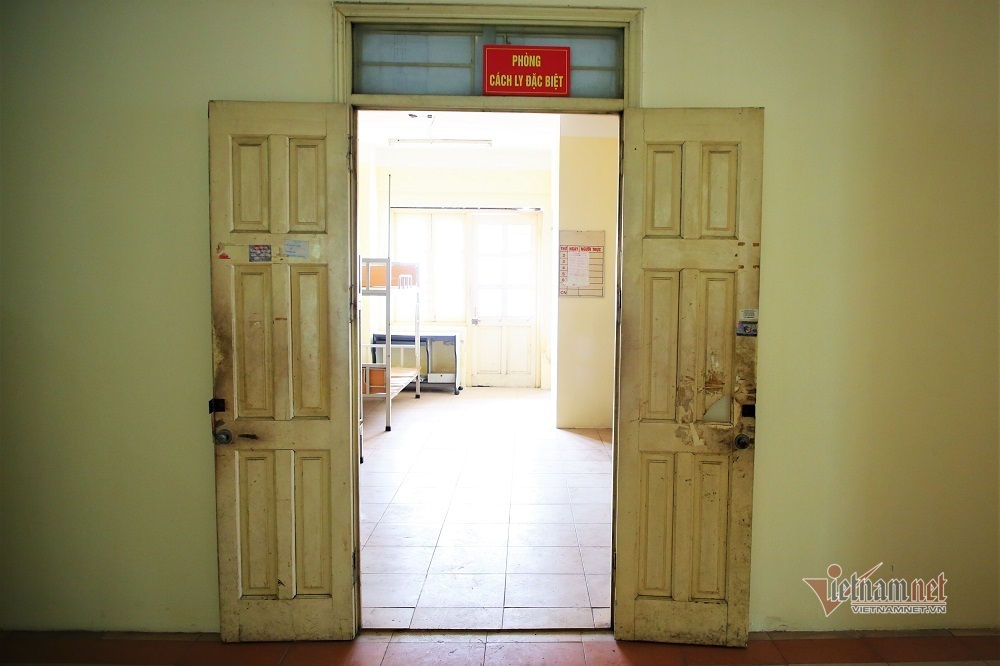 Hình ảnh bên trong khu điều trị F0 nhẹ  600 giường ở quận 'vùng cam' Hà Nội
