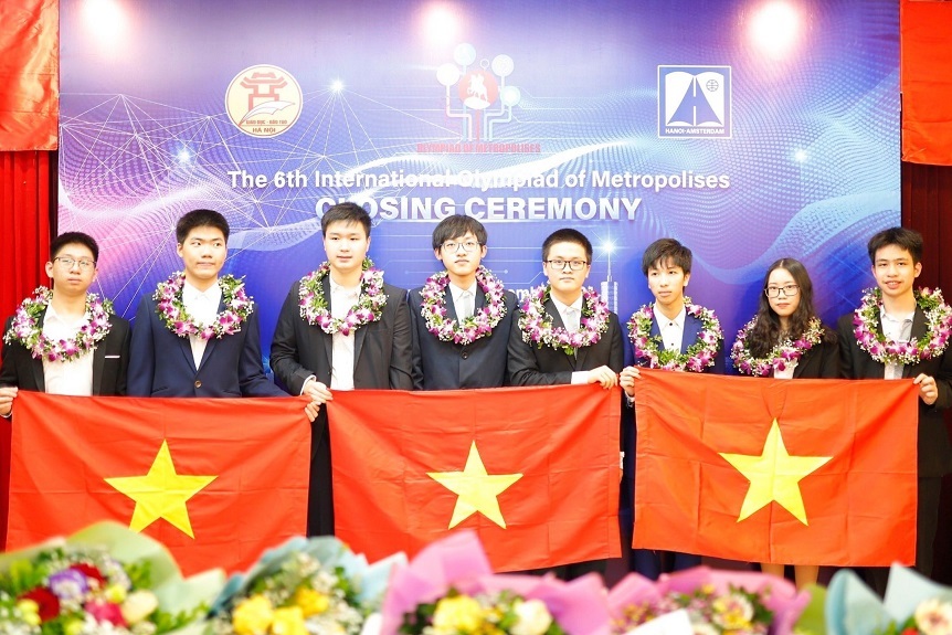 Học sinh Việt Nam giành 1 HC Vàng, 6 HC Bạc kỳ thi Olympic quốc tế các thành phố lớn