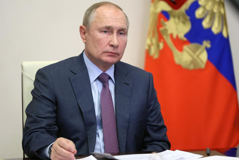 Ông Putin cảnh báo Tổng thống Pháp về Ukraina