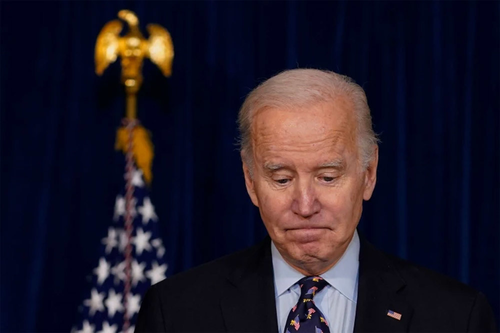 Gần hết năm đầu cầm quyền, tỷ lệ ủng hộ ông Biden giảm mạnh