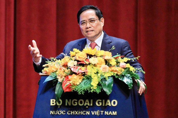 Vietnam does not take side, PM reaffirms