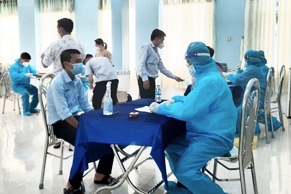 Số ca Covid-19 tăng cao kỷ lục, Cà Mau đề nghị Bộ Y tế hỗ trợ khẩn cấp