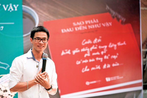 Điều tiếc nuối của 'nhà thơ triệu bản' Nguyễn Phong Việt