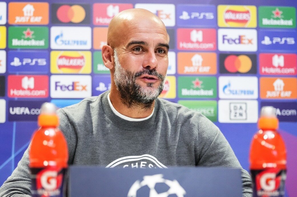 Pep Guardiola đột ngột hủy họp báo vì nghi nhiễm Covid-19