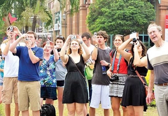 Vietnam poised to receive overseas Vietnamese, foreign travelers