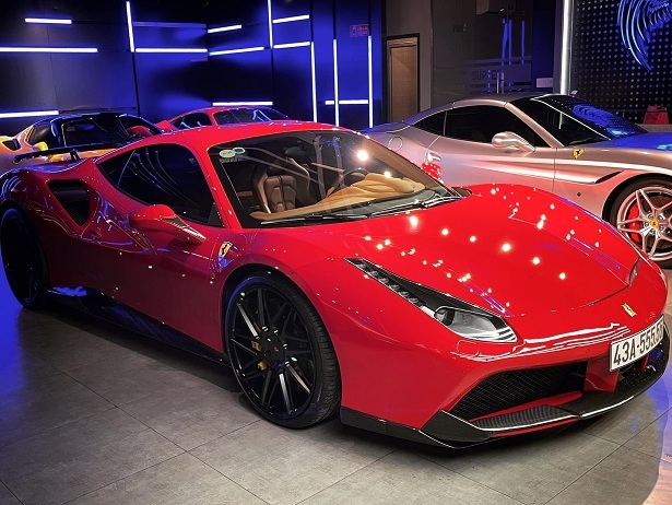 Sau 10 ngày rao bán, Ferrari 488 GTB biển ngũ quý 5 về tay chủ mới