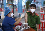 HCM City starts vaccine booster shots, more than 78,000 people receive third dose