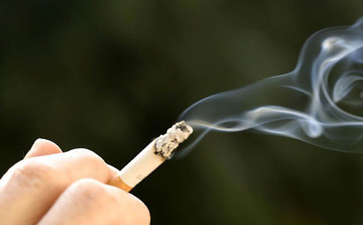 Người nghèo Việt hút thuốc lá nhiều hơn người giàu