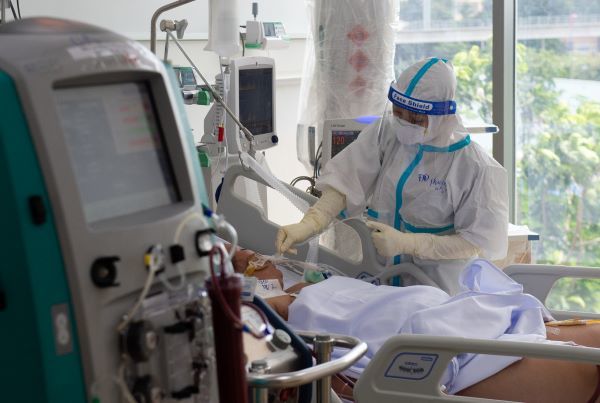 Thêm 1 ca Omicron, TP.HCM sẵn sàng giường bệnh cho tình huống xấu