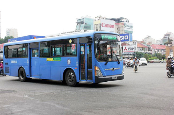 Green bus route proposed to replace first BRT project in HCM City